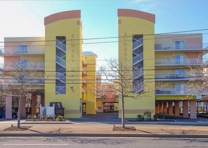 Sunset Bay I 410 Apartment